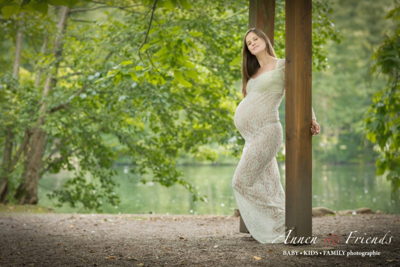 Outdoor Babybauch-Shooting