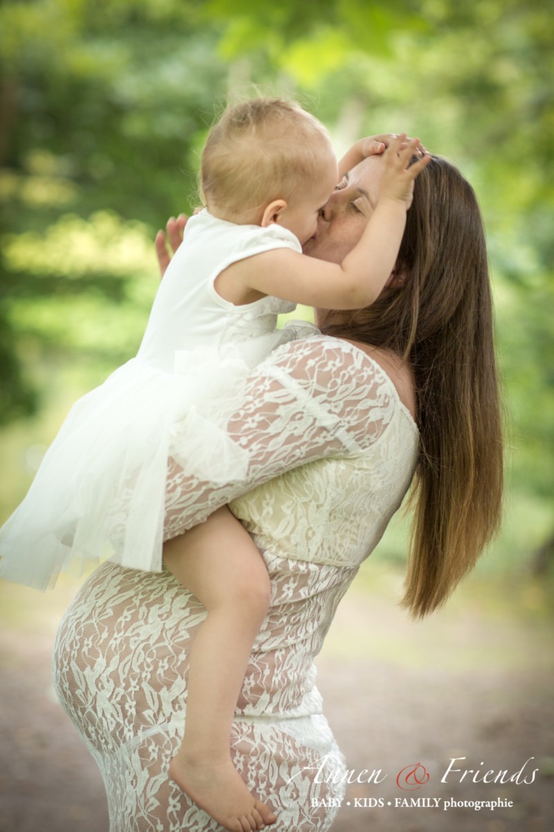 Outdoor Babybauch-Shooting