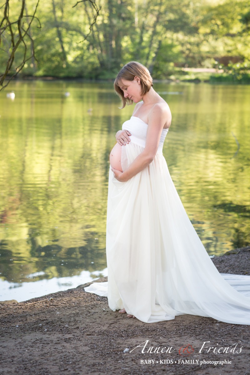 Outdoor Babybauch-Shooting