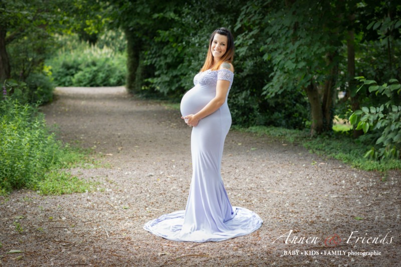 Outdoor Babybauch-Shooting